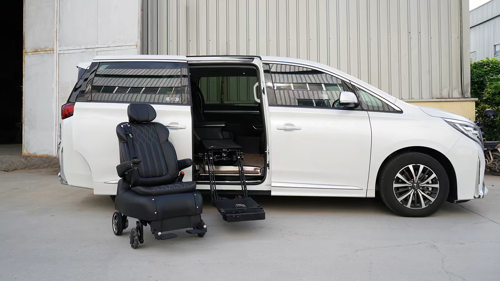 New split welfare seat