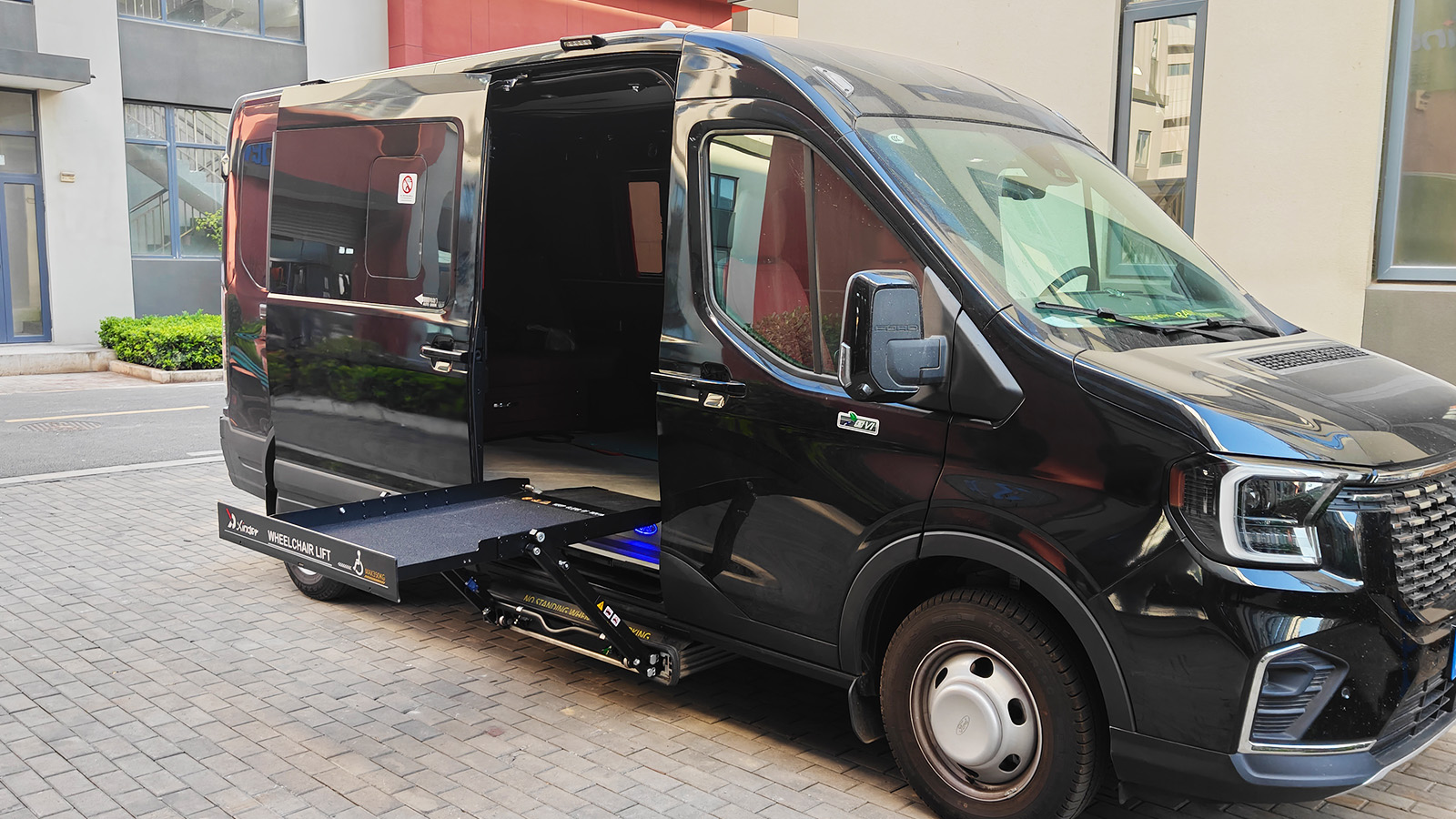 Mini-UVL Wheelchair Lift